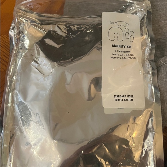 Herschel Supply Company Heather Gray travel amenity kit - Picture 4 of 5